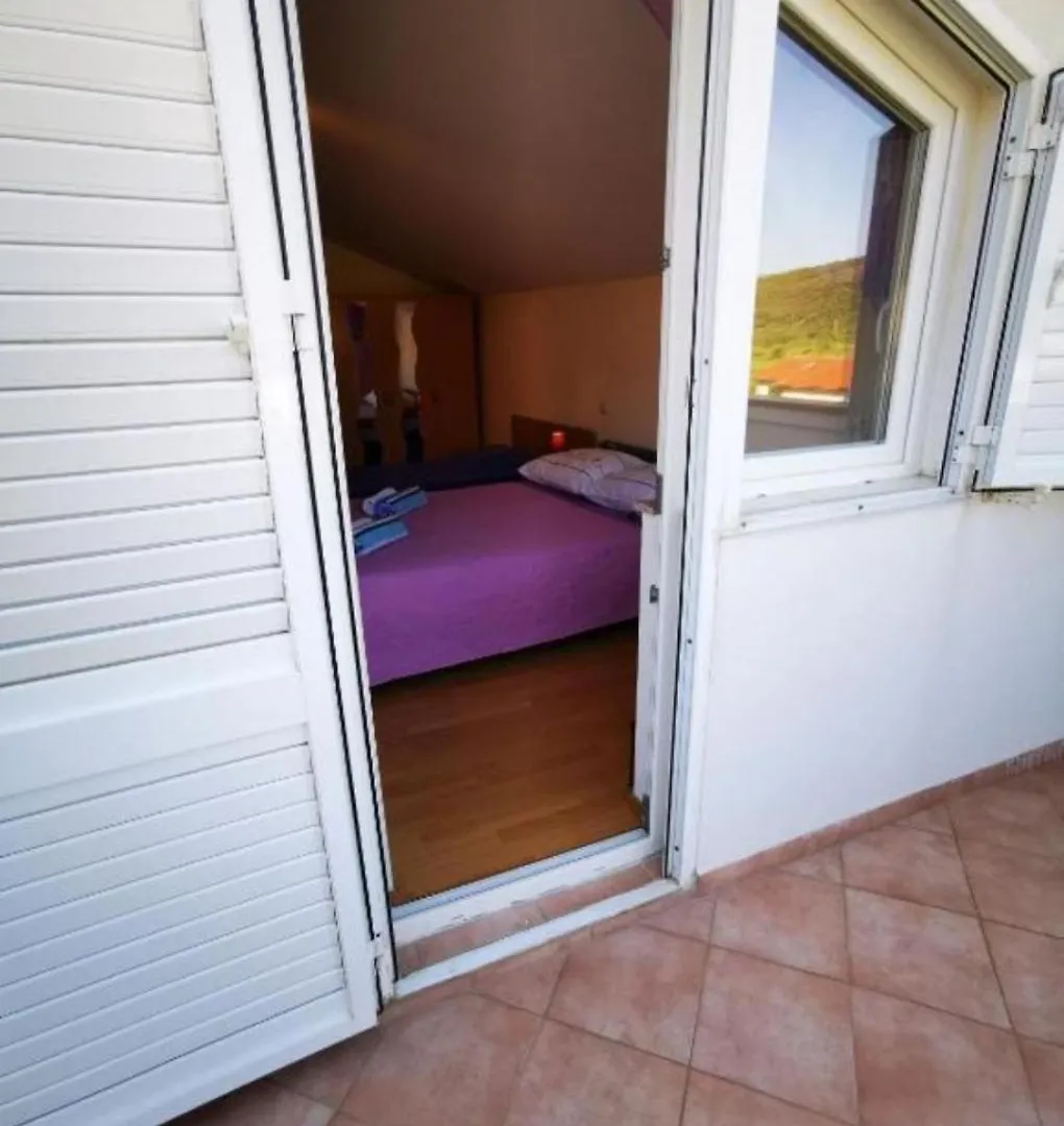 Apartments Franciska & Tihomir: Supetarska Draga Croatia